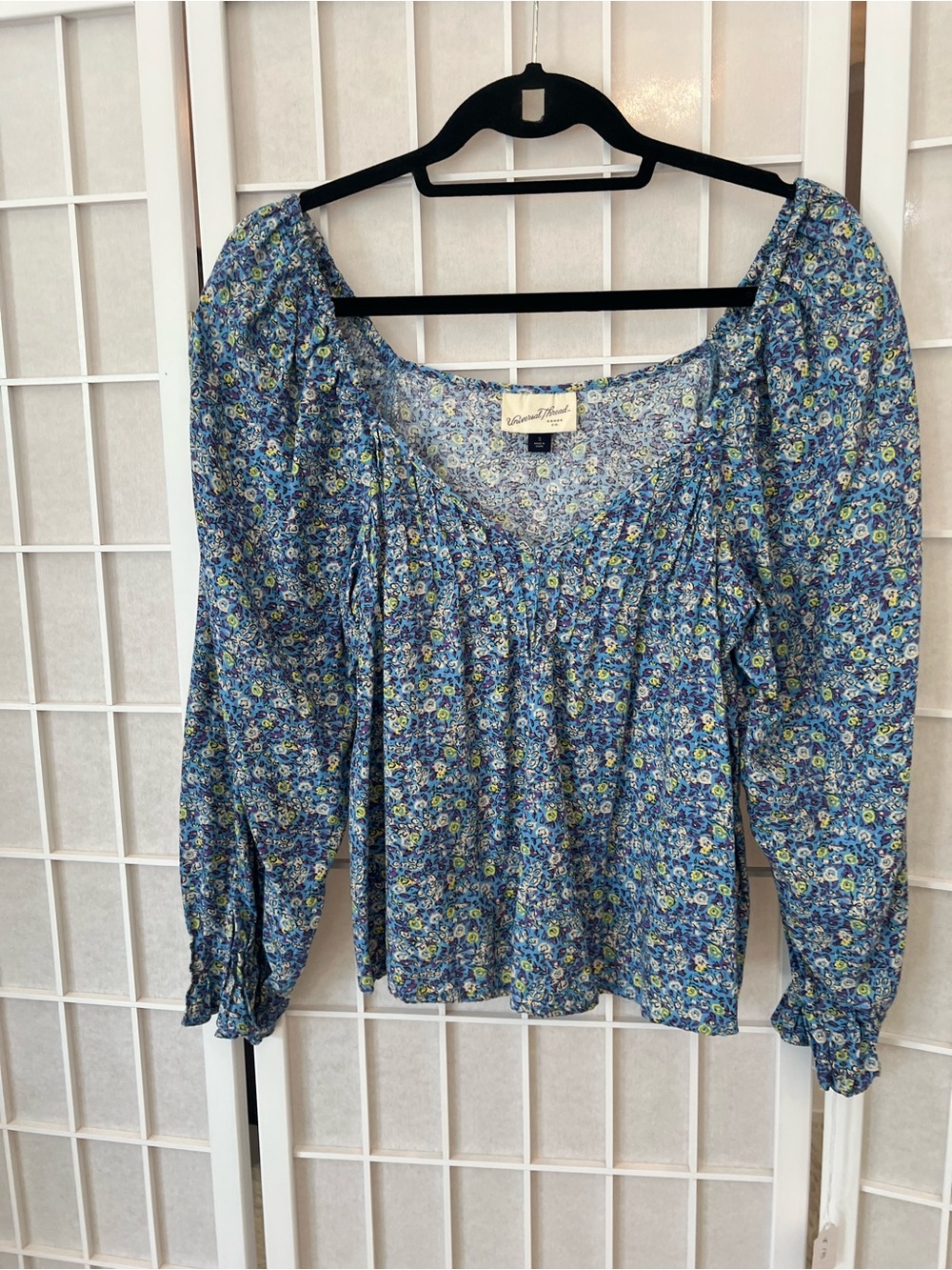 Universal Thread Blue Floral Puff-Sleeve Peasant Blouse